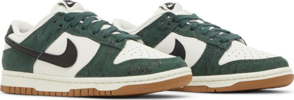 Wmns Dunk Low  Green Snake  FQ8893-397