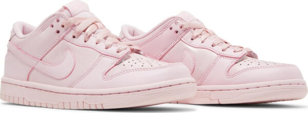 Dunk Low SE  Prism Pink  921803-601