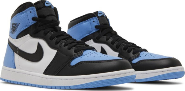 Air Jordan 1 Retro High OG  UNC Toe  DZ5485-400