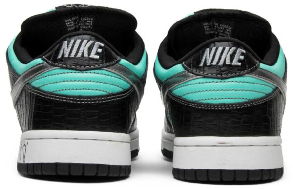 Diamond Supply Co. x Dunk Low Pro SB  Tiffany  304292-402