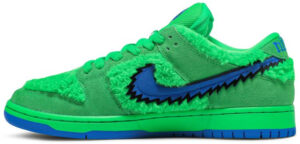 Grateful Dead x Dunk Low SB Green Bear CJ5378-300