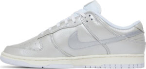 Dunk Low SE Metallic Silver DX3197-095