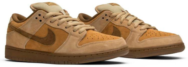 SB Dunk Low  Reverse Reese Forbes Wheat  883232-700