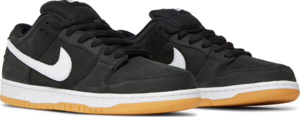 Dunk Low SB  Black Gum  CD2563-006