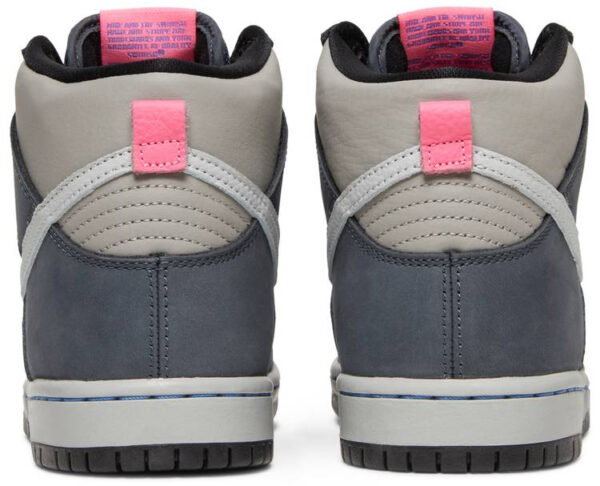 Dunk High Pro SB  Medium Grey  DJ9800-001