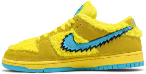 Grateful Dead x Dunk Low SB Yellow Bear CJ5378-700