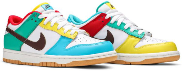 Dunk Low SE  Free.99-White  CZ2496-100