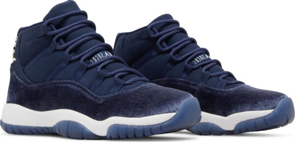 Wmns Air Jordan 11 Retro  Navy Velvet  AR0715-441