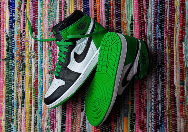 Air Jordan 1 Retro High OG  Lucky Green  DZ5485-031