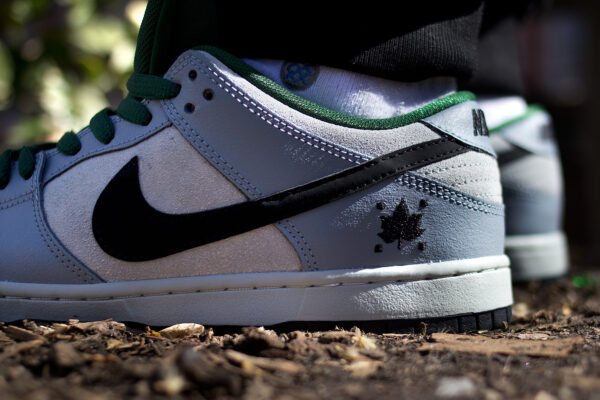 Dunk Low Premium SB  Maple Leaf  313170-021