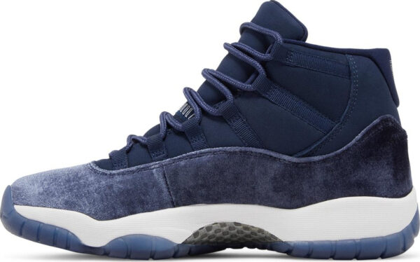 Wmns Air Jordan 11 Retro  Navy Velvet  AR0715-441