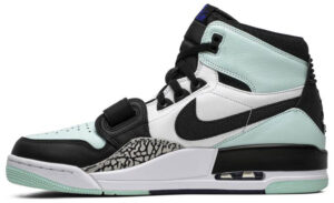 Jordan Legacy 312 Igloo AV3922-013