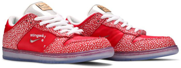 Stingwater x Dunk Low SB  Magic Mushroom  DH7650-600