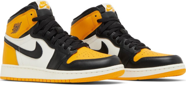 Air Jordan 1 Retro High OG  Yellow Toe  555088-711