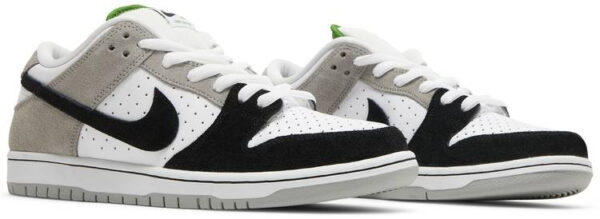 Dunk Low SB  Chlorophyll  BQ6817-011