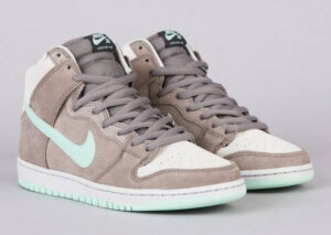 Dunk High Pro SB Soft Grey 305050-030