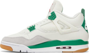 Nike SB x Air Jordan 4 Retro SP Pine Green...