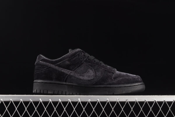 Dover Street Market x Dunk Low  Black Velvet  DH2686-002