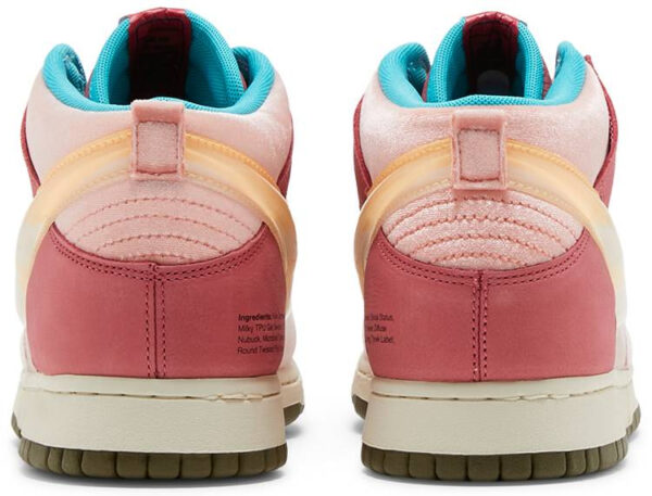 Social Status x Dunk Mid  Strawberry Milk  DJ1173-600