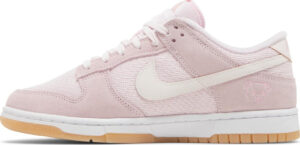 Wmns Dunk Low Teddy Bear Light Soft Pink DZ5318-640