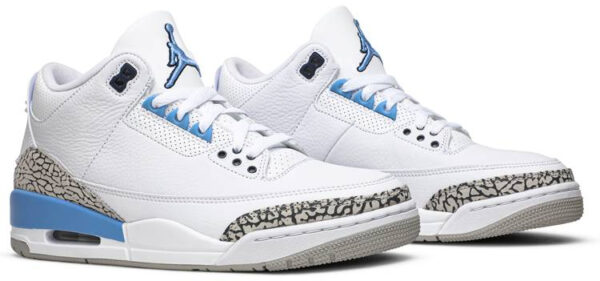 Air Jordan 3 Retro  UNC  CT8532-104