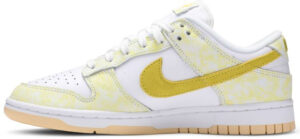 Wmns Dunk Low OG Yellow Strike DM9467-700