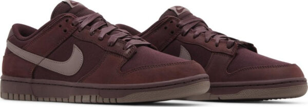 Dunk Low Premium  Burgundy Crush  FB8895-600