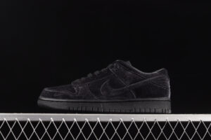 Dover Street Market x Dunk Low Black Velvet DH2686-002