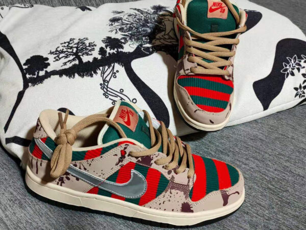 Dunk Low Pro SB  Freddy Krueger  313170-202